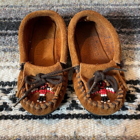 MINNETONKA moccasin - Picture 2 of 9